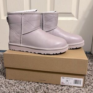 Ugg Classic Mini Pearlized Boot